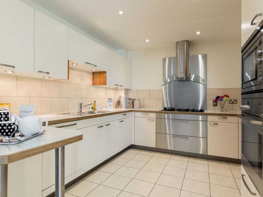Kitchen | Perfect Harbour Views, Poole