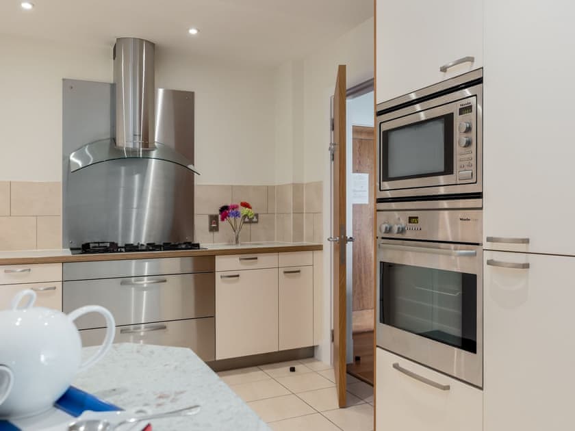 Kitchen | Perfect Harbour Views, Poole