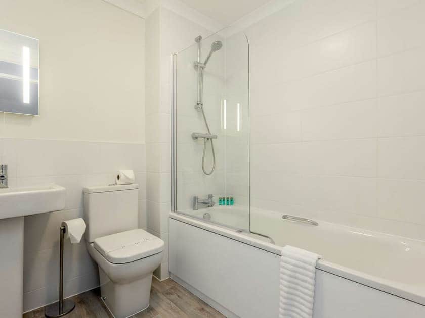 Bathroom | Sanderling, Poole