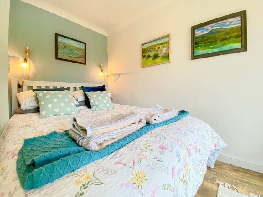 Double bedroom | Craigielea Cottage, Frome