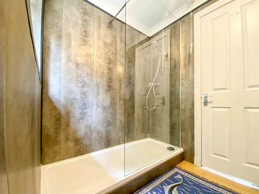 Shower room | Craigielea Cottage, Frome