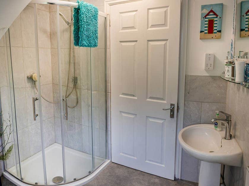 Shower room | Apartment Hole 18 3/4, Stroud