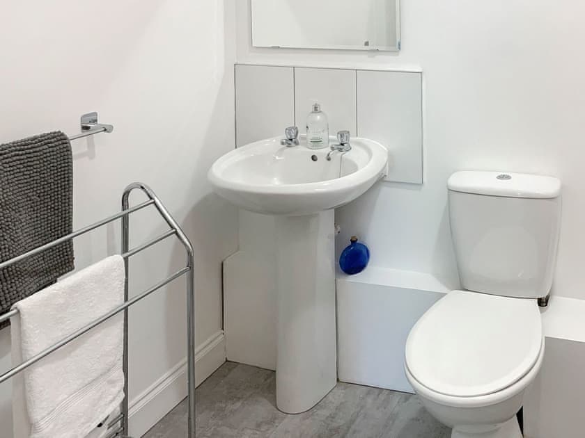 Bathroom | Mill Court, Dunblane