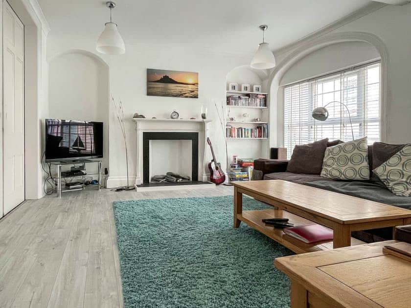 Spacious and beautifully appointed three bedroomed apartment | Seaglass, Marazion