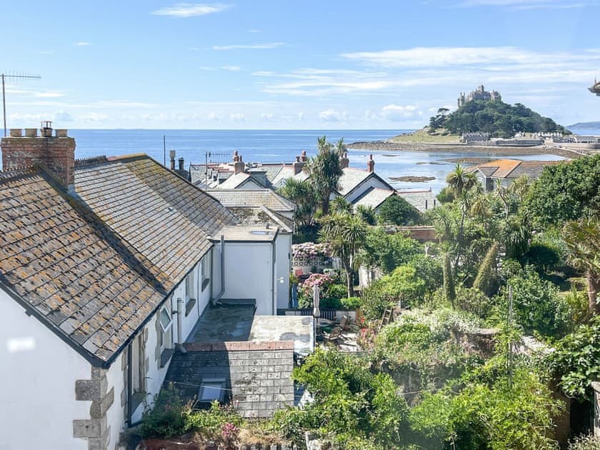 Views of St Michael’s Mount and out to sea from both double bedrooms  | Seaglass, Marazion