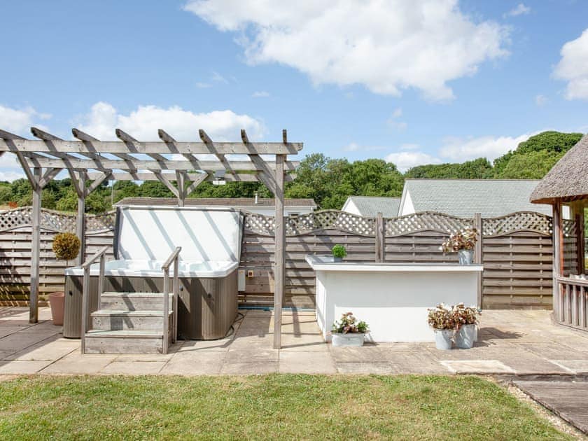 Hot tub | Sundance - Horselake Farm Cottages, Cheriton Bishop
