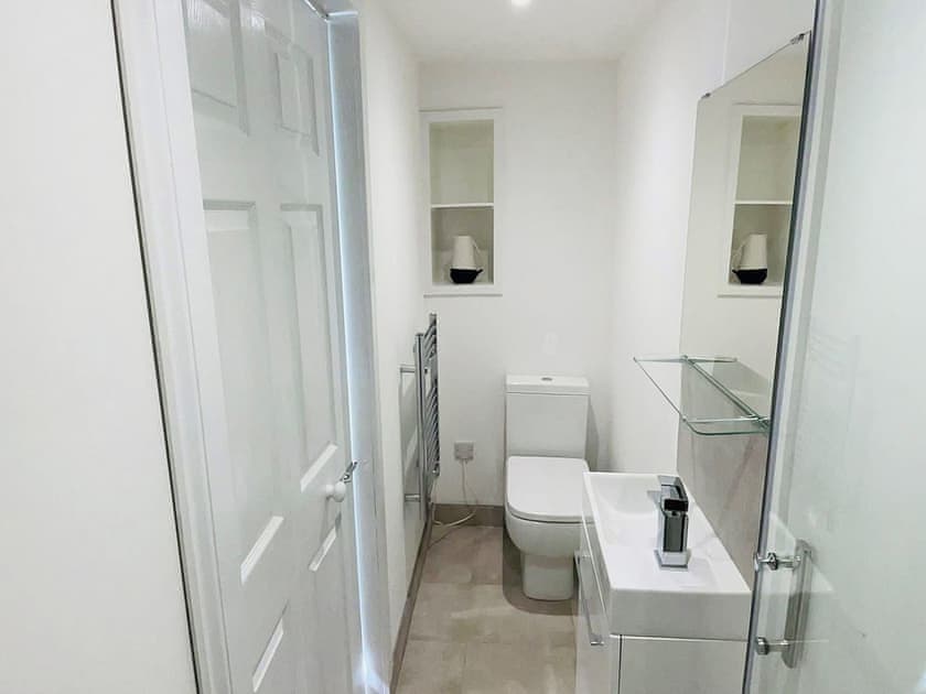 Bathroom | Ardrhu Cottage, Dunoon