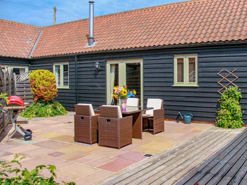 Outdoor area | Badger’s Retreat - Manor Farm Barns, Witton, near Happisburgh