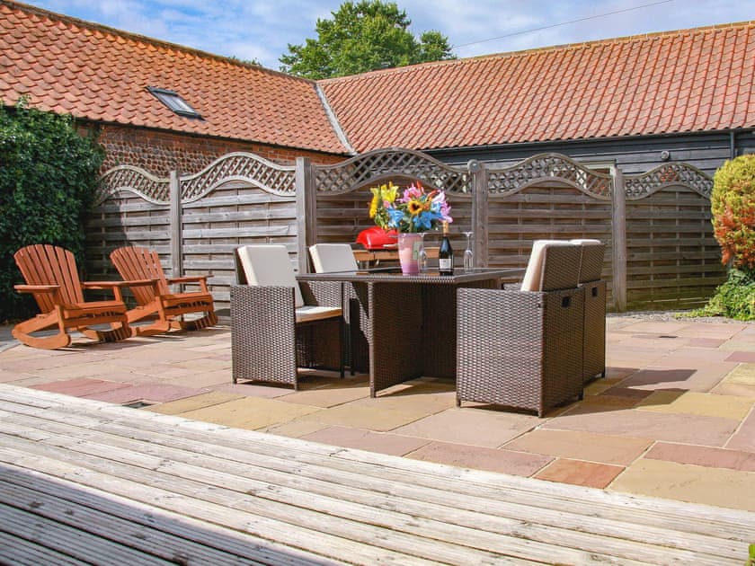 Outdoor area | Badger’s Retreat - Manor Farm Barns, Witton, near Happisburgh
