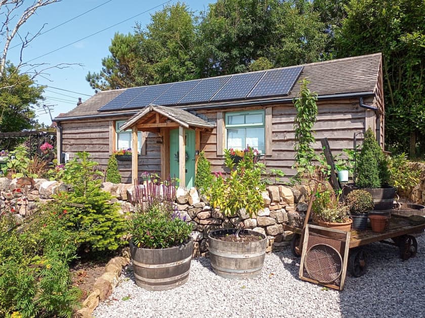 Outdoor area | Little Pines Lodge, Biddulph