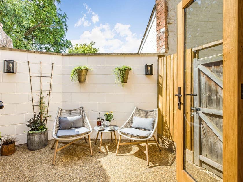 Outdoor area | The Old Workshop, Bidford On Avon