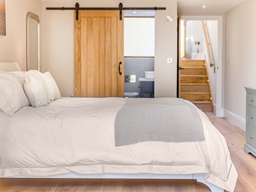 Double bedroom | The Old Workshop, Bidford On Avon