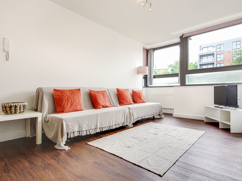 Open plan living space | Flat 17 - Hill House Studios, Bournemouth
