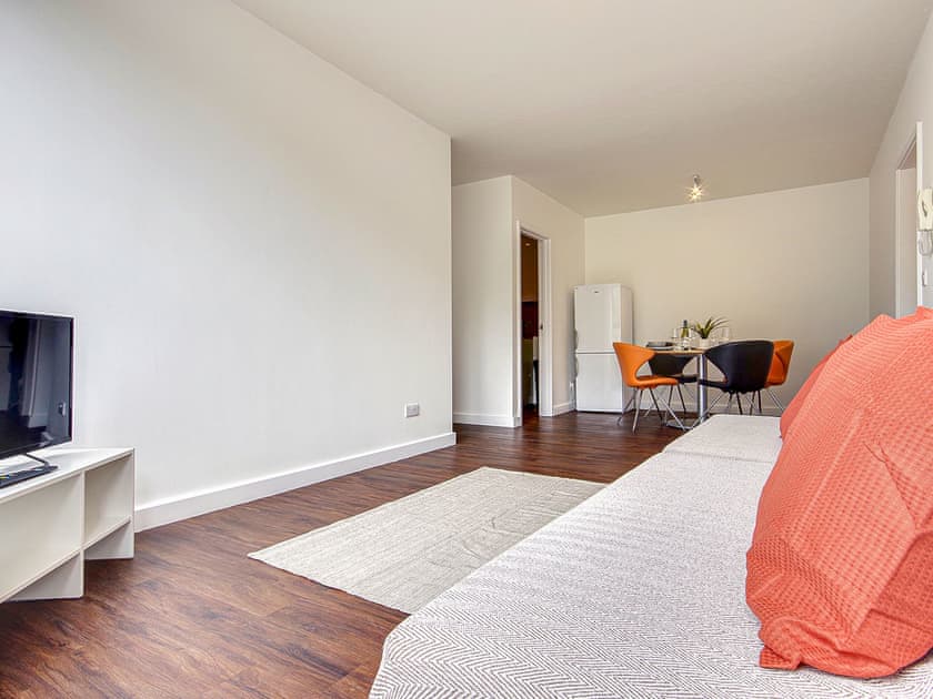 Open plan living space | Flat 17 - Hill House Studios, Bournemouth