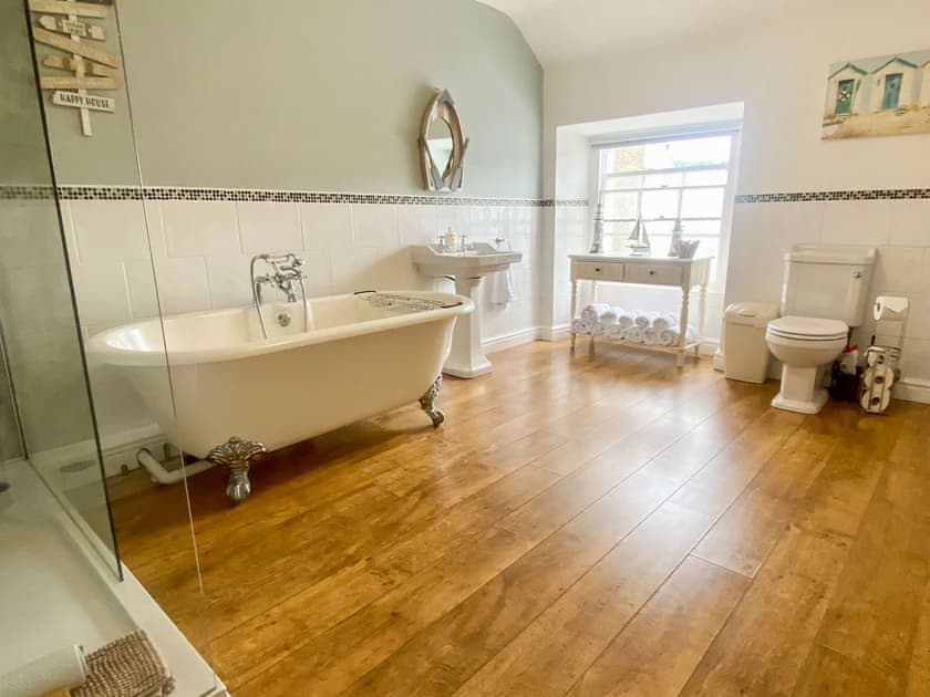 Bathroom | Bank House, Beaumaris