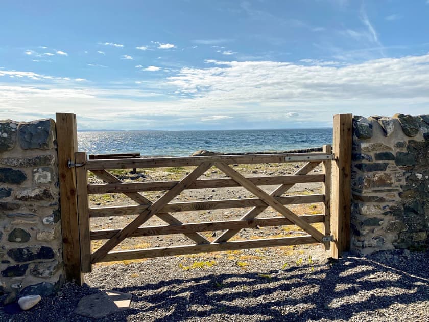 Direct access to the Beach | Saltlife Cottage, Port William