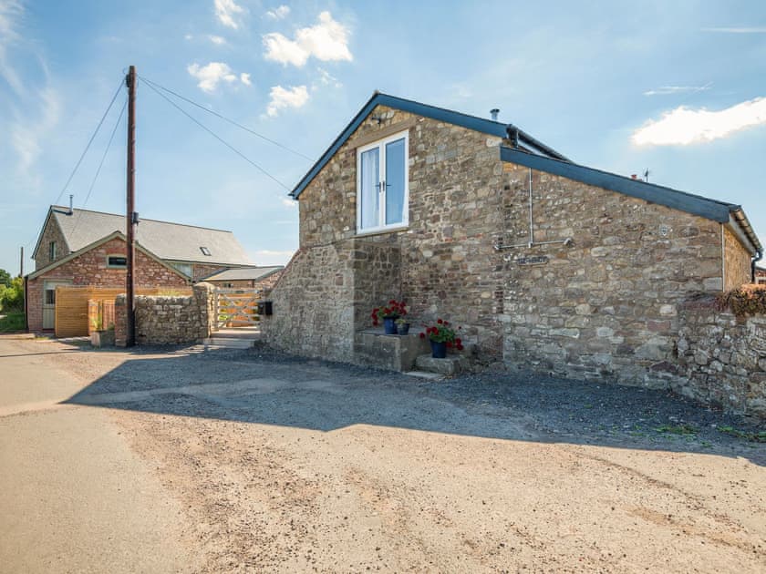 Parking | The Hayloft - Hendy Farm, Raglan