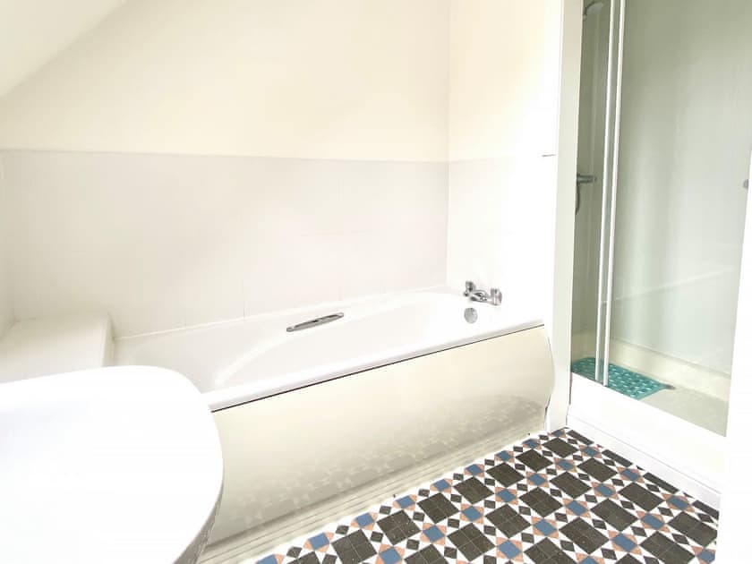 Bathroom | Lochindaal, Tarbert