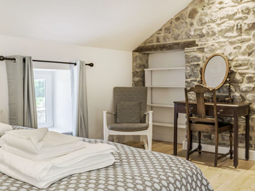 Double bedroom | The Stables - Hendy Farm, Raglan