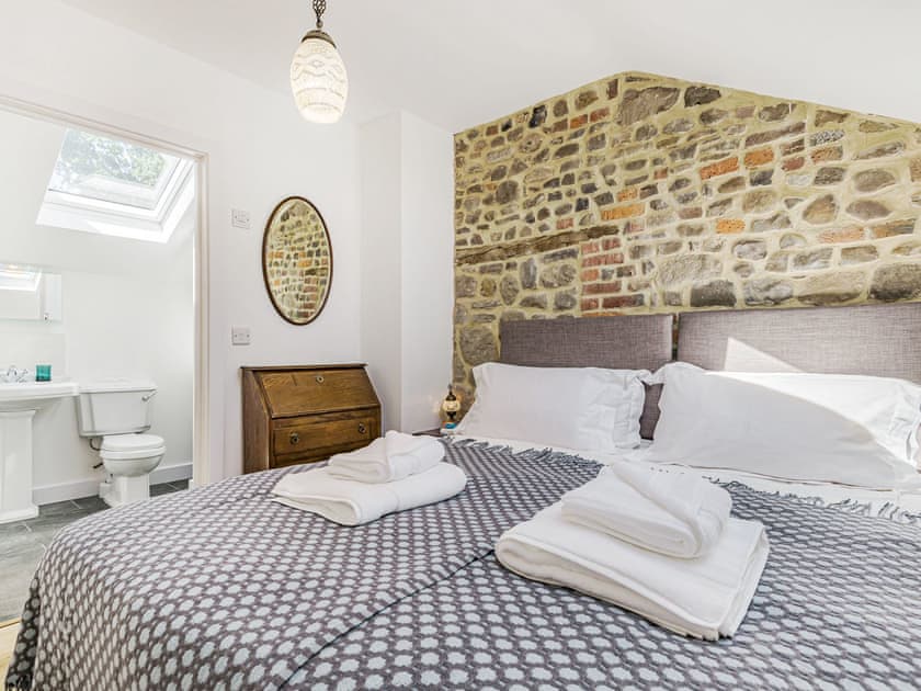 Double bedroom | The Stables - Hendy Farm, Raglan