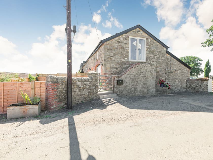 Parking | The Stables - Hendy Farm, Raglan