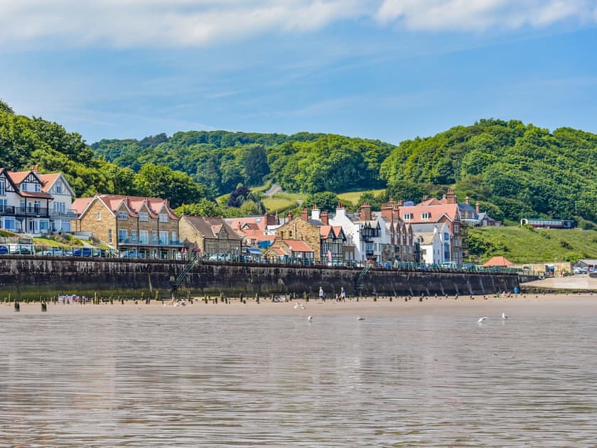 Setting | Waters Edge, Sandsend, near Whitby