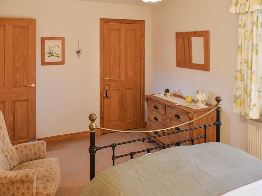 Double bedroom | Beckside Cottage, Bishop Monkton, near Ripon