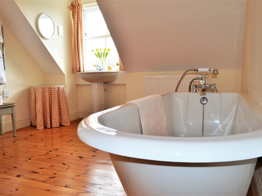 Bathroom | Shelduck Cottage, Glendaruel, near Tignabruaich