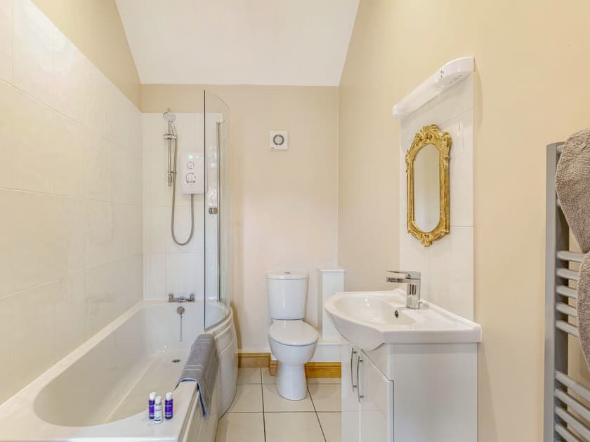 Bathroom | The Stables - Retford Retreats, Laneham, near Lincoln