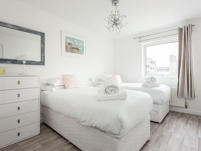 Twin bedroom | Beach Point, Poole