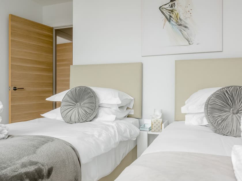 Twin bedroom | Endless Summer, Poole