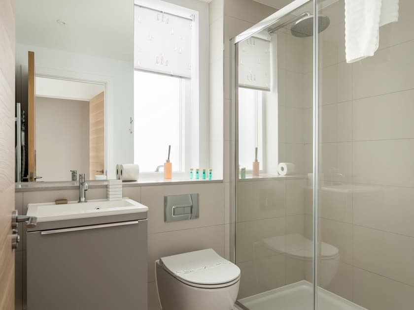 Shower room | Endless Summer, Poole