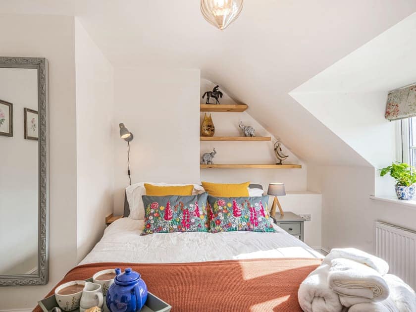 Master bedroom | Rosemary Cottage, Hickling, near Happisburgh