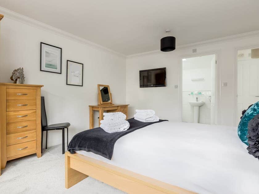Double bedroom | Magnolia House, Poole
