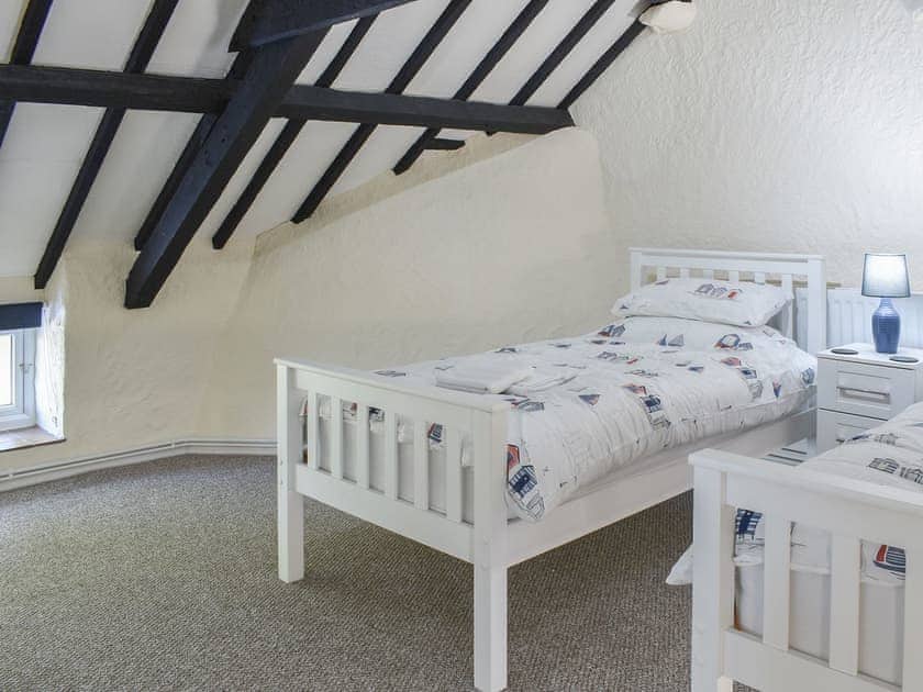 Twin bedroom | Llys Elen Two - Llys Elen Retreats, Llanfairpwllgwyngyll