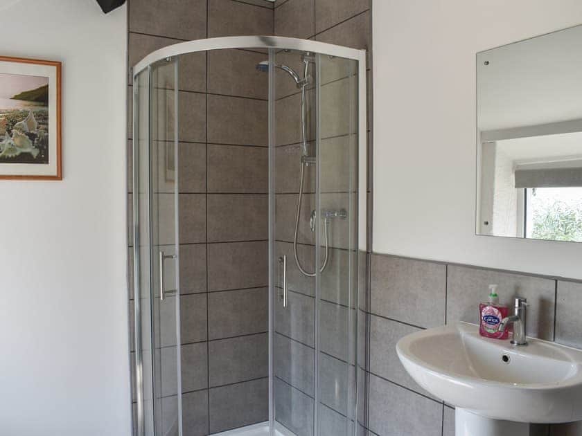 Shower room | Llys Elen Two - Llys Elen Retreats, Llanfairpwllgwyngyll