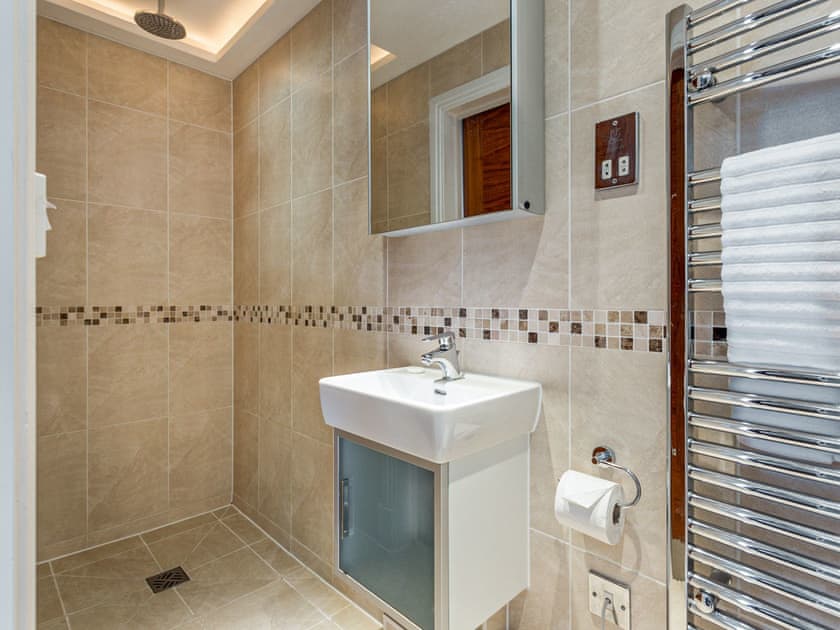 Shower room | Ospreys, Bournemouth