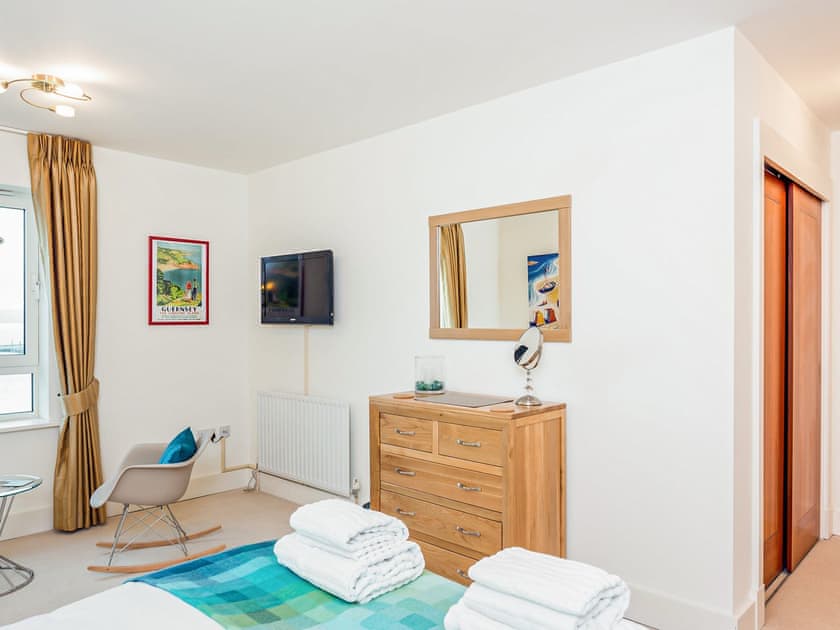 Double bedroom | Riva, Poole