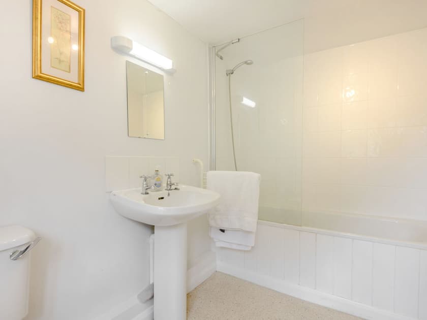 Bathroom | Coach House - Yaxley Manor Cottages, Yaxley near Eye