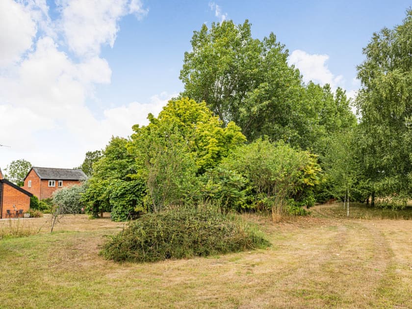 Garden and grounds | John Fanner Barn - Yaxley Manor Cottages, Yaxley near Eye