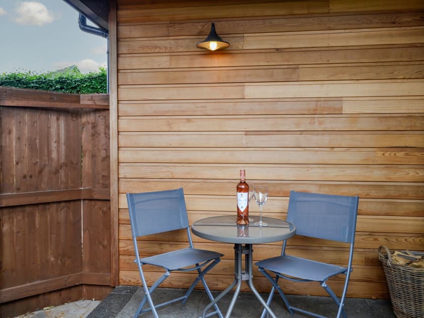 Sitting-out-area | Cedar Cottage, Aboyne