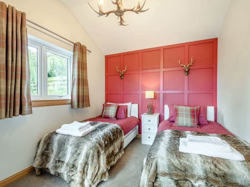 Twin bedroom | Appletree Lodge, Ayr