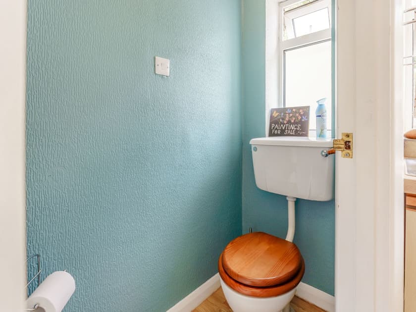 Groud floor toilet | Old Town Hideaway, Hastings