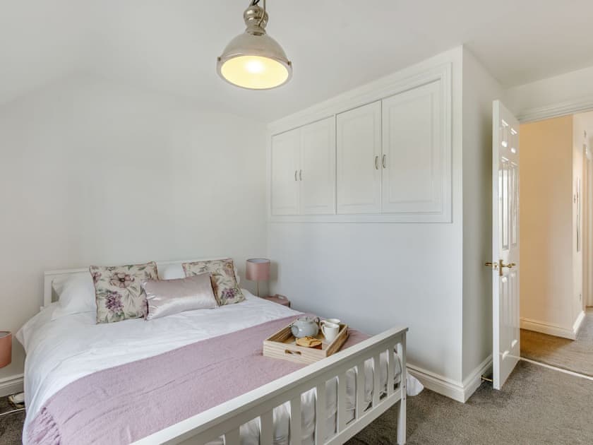 Double bedroom | Ashwin House, Evesham