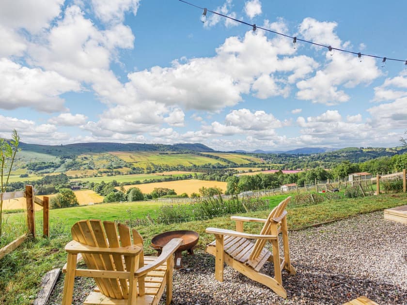 Sitting-out-area | Woodside Hut 1 - Woodside Croft, Strathpeffer