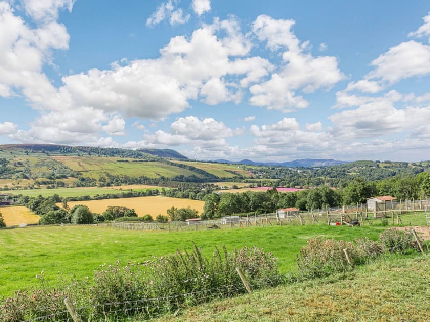 Surrounding area | Woodside Hut 1 - Woodside Croft, Strathpeffer