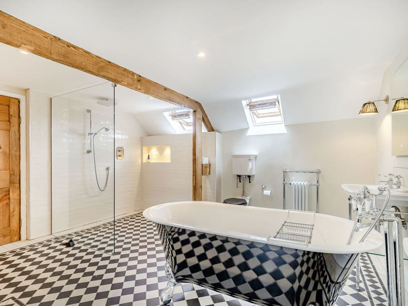 Bathroom | Rutland House, Bakewell