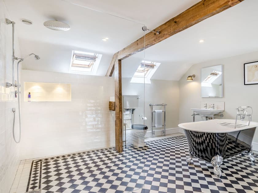 Bathroom | Rutland House, Bakewell