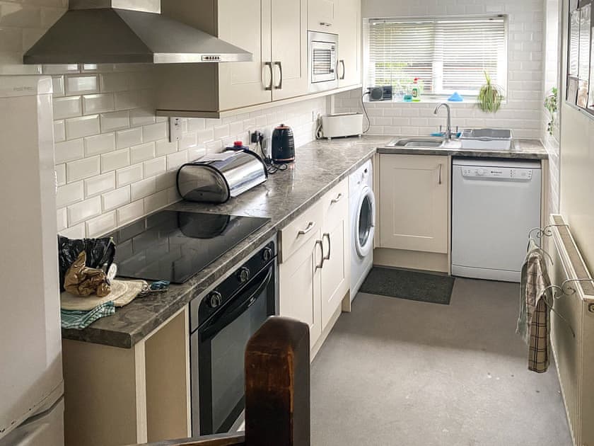 Fully appointed fitted kitchen | Cor Cottage, Whitby