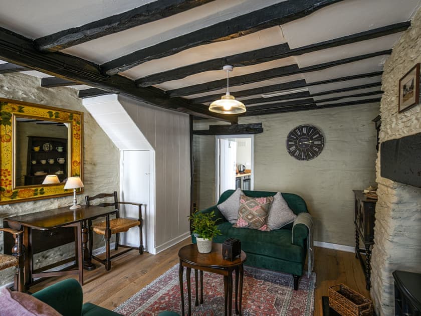 Living room/dining room | Bwthyn Llys (Machynlleth Old Court House), Machynlleth